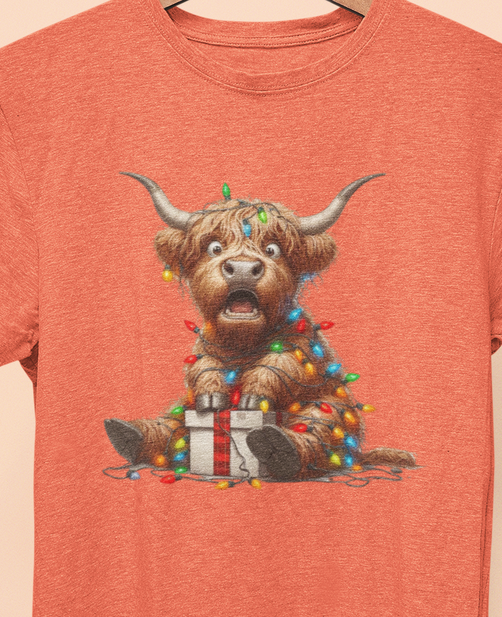 Highland Cow Christmas light package T-shirt