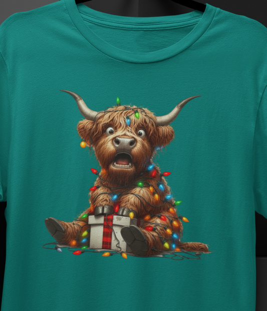 Highland Cow Christmas light package T-shirt