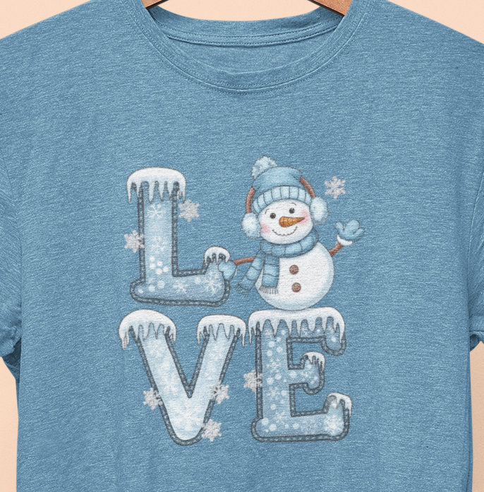 Winter Snowman LOVE T-shirt Womenswear