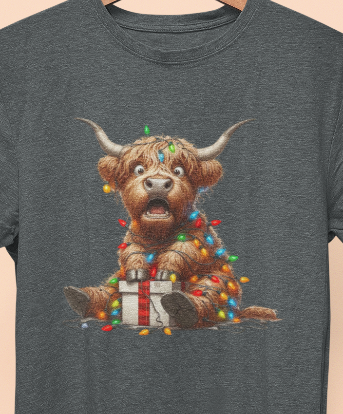 Highland Cow Christmas light package T-shirt